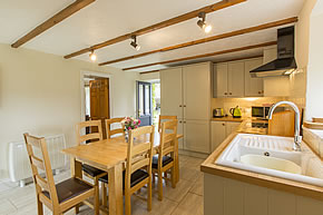 Barn End Cottage - modern well equipped kitchen
