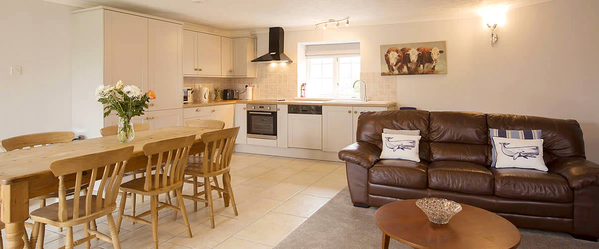 Round House Cottage - a luxury self catering holiday cottage located at Dinham Farm, near beaches at Rock, Polzeath and Port Isaac