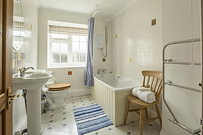 Round House - bathroom